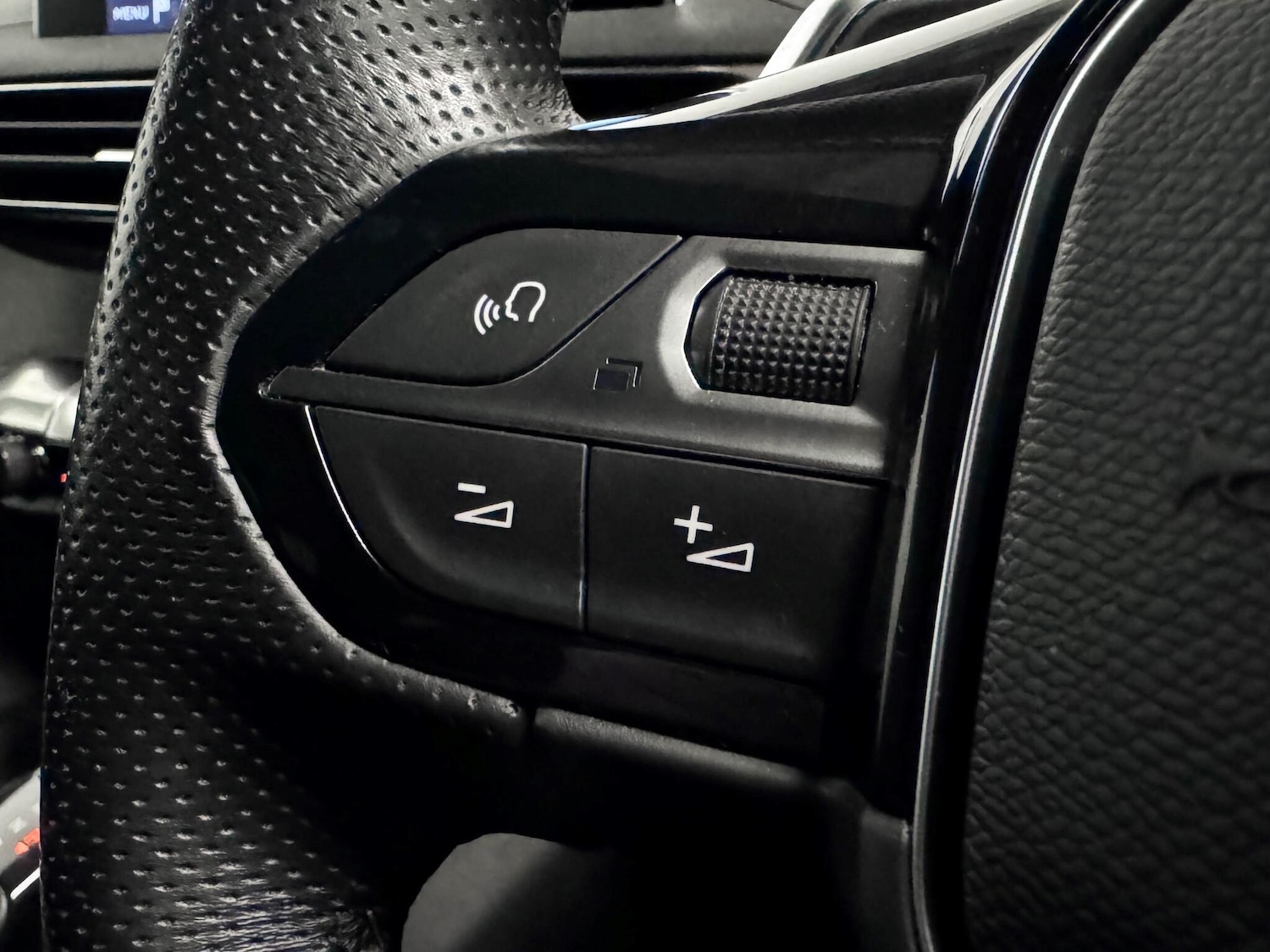 Used Peugeot 5008 2020 for sale - 77359253: Photo 31