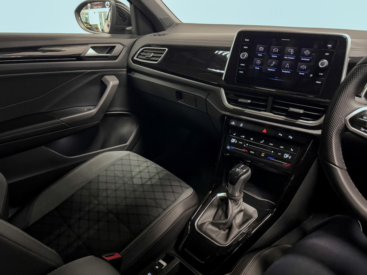 Used Volkswagen T-Roc 2022 for sale - 76423260: Photo 29