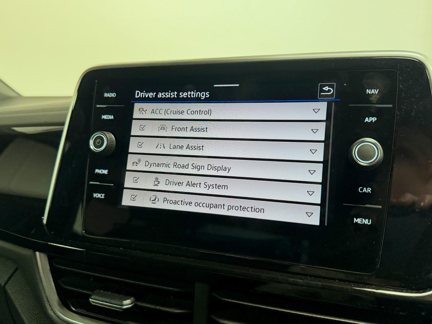 Used Volkswagen T-Roc 2022 for sale - 76423260: Photo 42