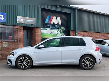 Used Volkswagen Golf 2018 for sale - 78613137: Photo