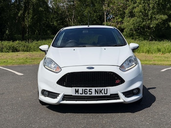 Used Ford Fiesta 2015 for sale - 79219386: Photo