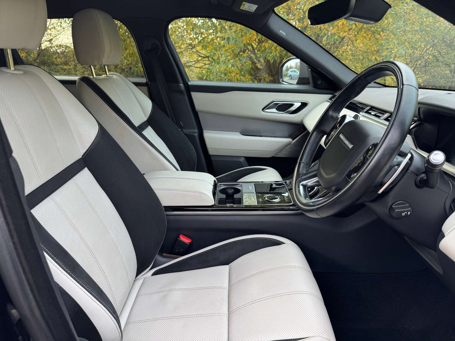 Used Land Rover Range Rover Velar 2018 for sale - 76604241: Photo 10