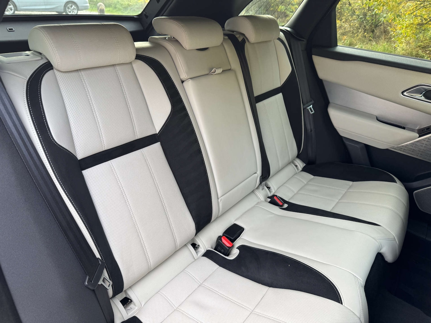 Used Land Rover Range Rover Velar 2018 for sale - 76604241: Photo 14