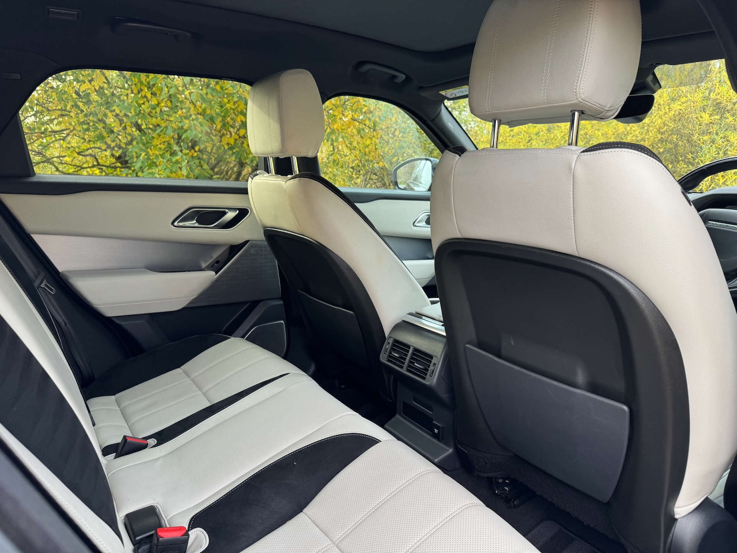 Used Land Rover Range Rover Velar 2018 for sale - 76604241: Photo 15