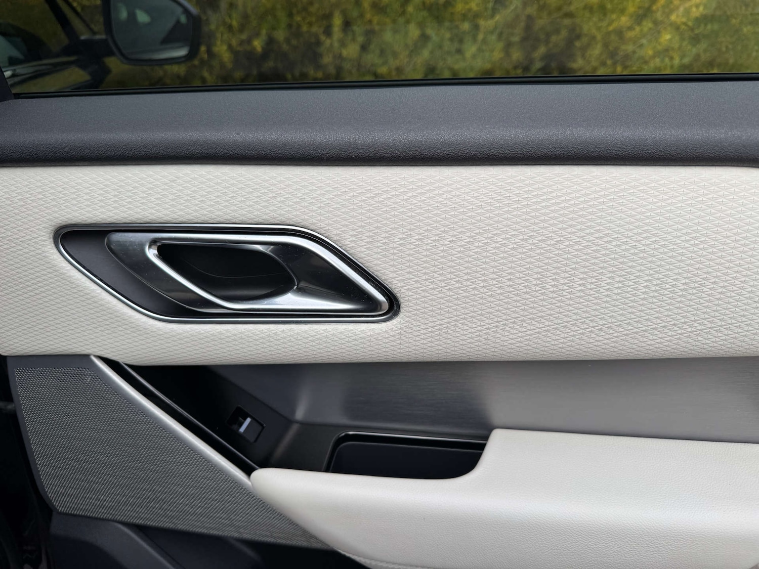 Used Land Rover Range Rover Velar 2018 for sale - 76604241: Photo 16