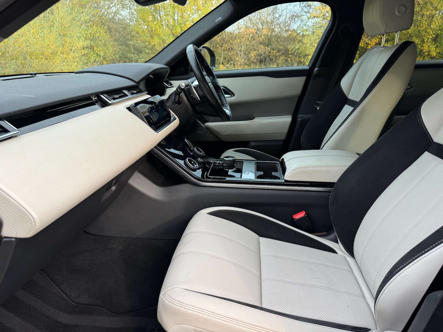 Used Land Rover Range Rover Velar 2018 for sale - 76604241: Photo 22