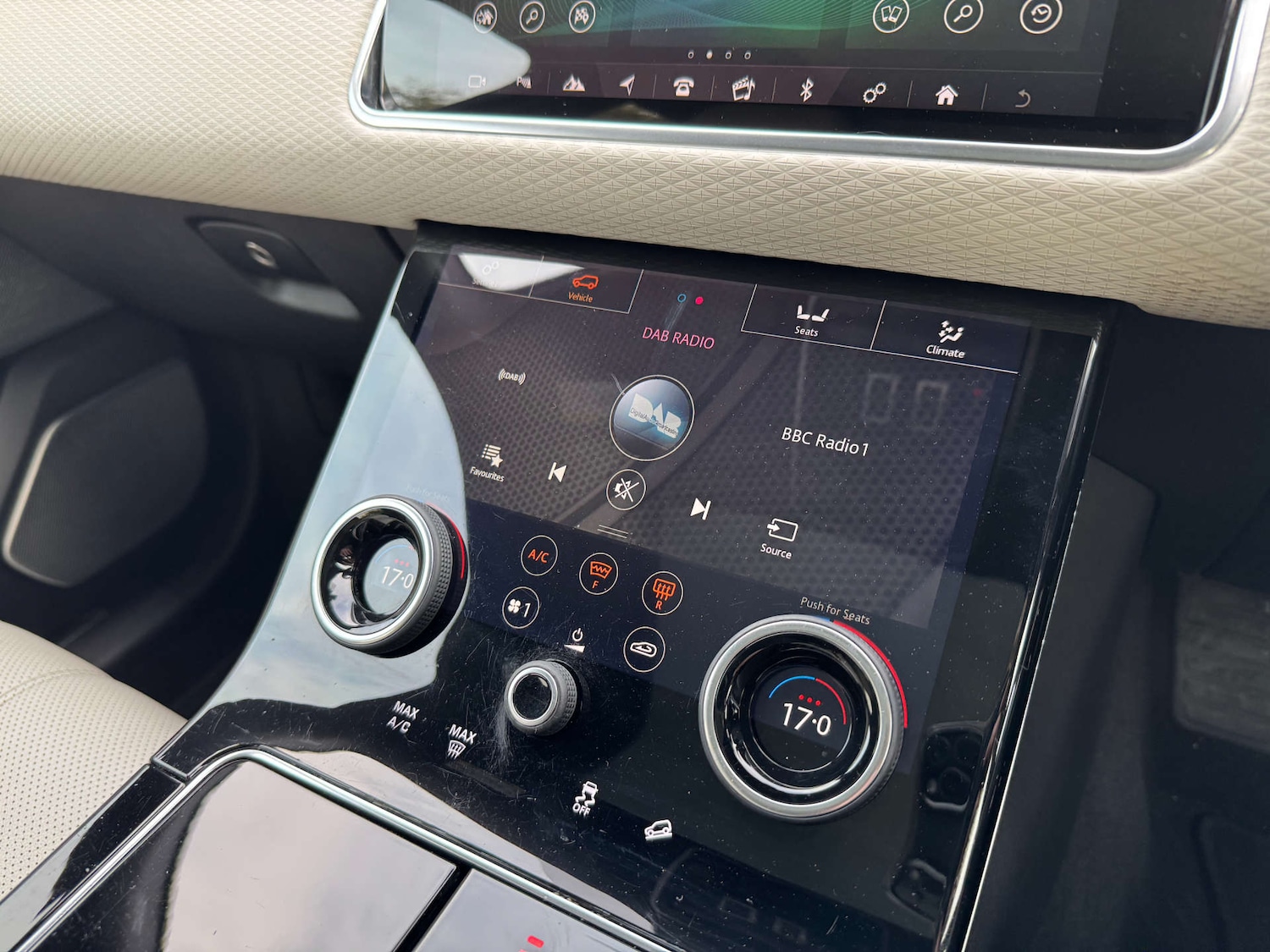 Used Land Rover Range Rover Velar 2018 for sale - 76604241: Photo 34