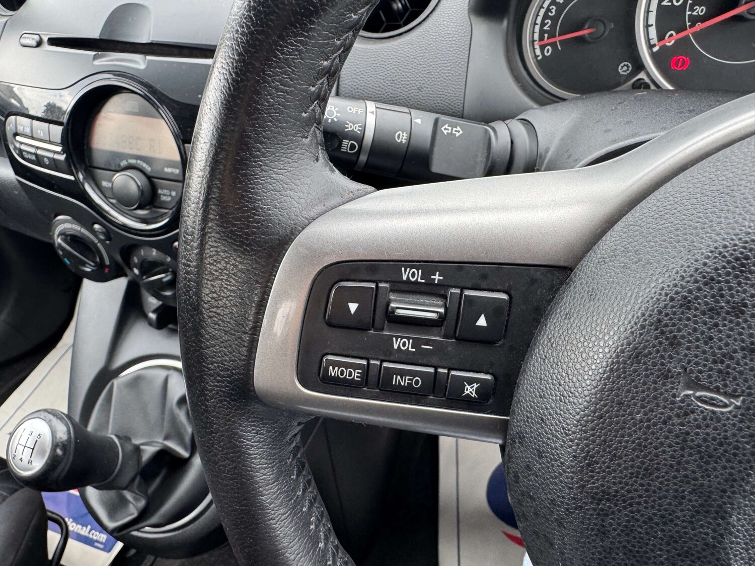 Used Mazda Mazda2 2012 for sale - 78154389: Photo 27