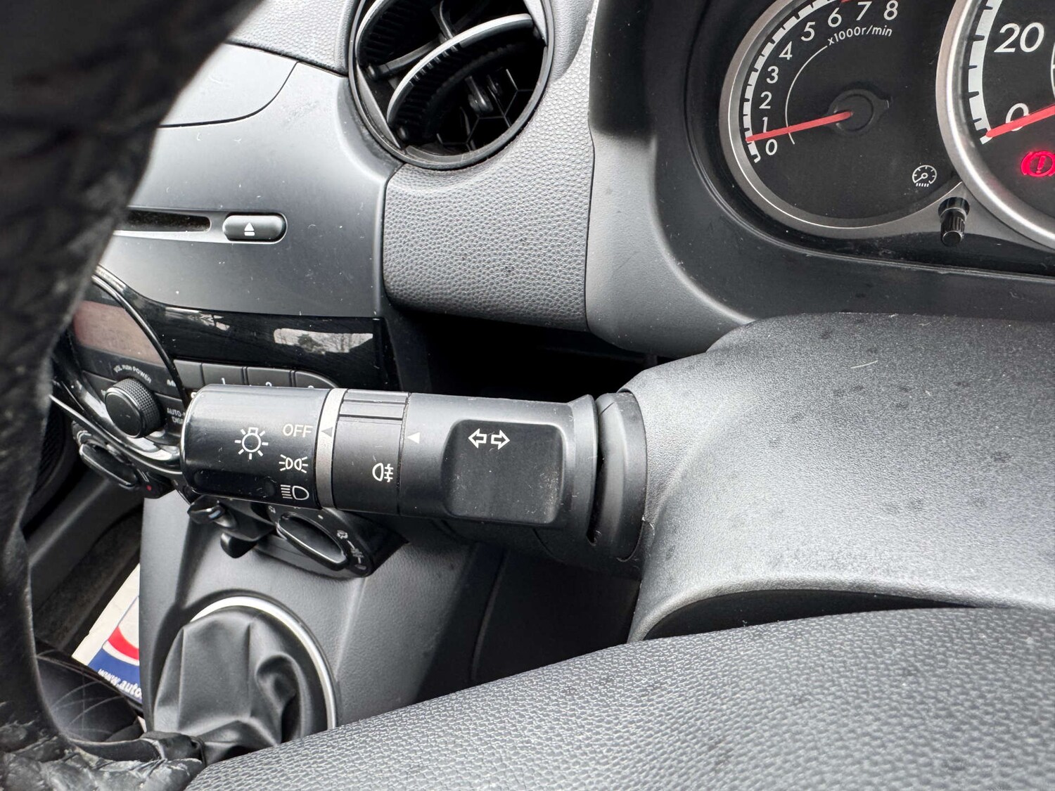 Used Mazda Mazda2 2012 for sale - 78154389: Photo 28