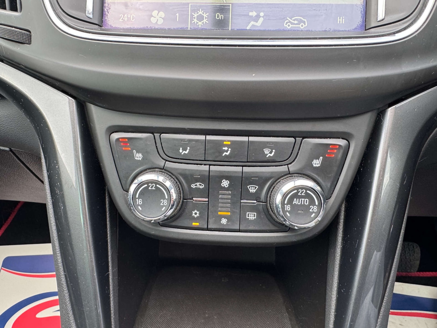 Used Vauxhall Zafira 2017 for sale - 77709179: Photo 41