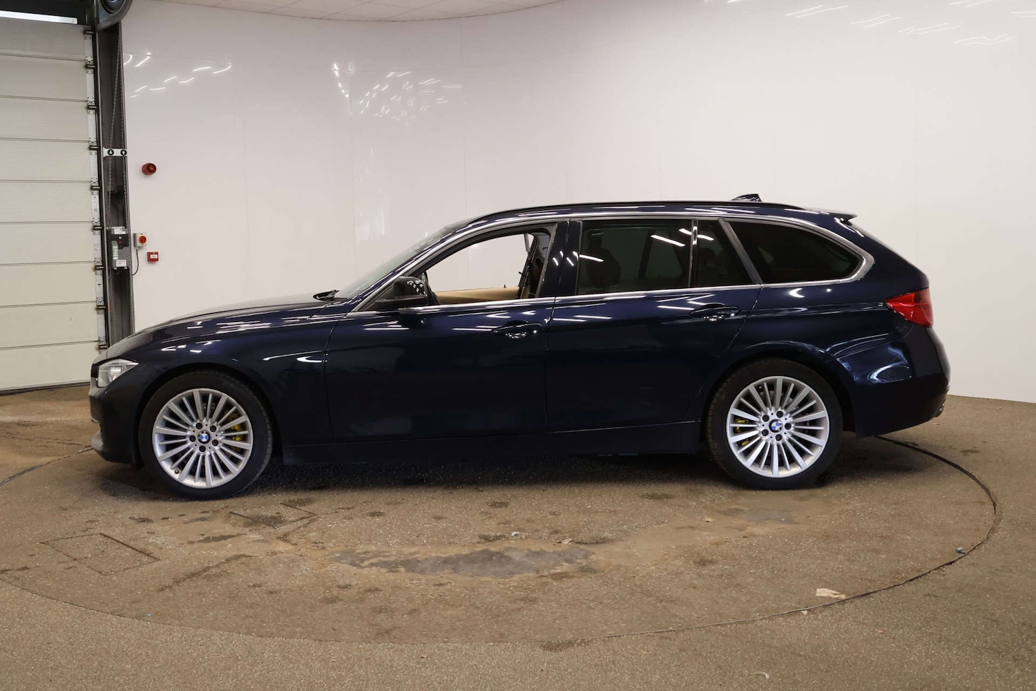 Used BMW 3 Series 2013 for sale - 77950478: Photo 3