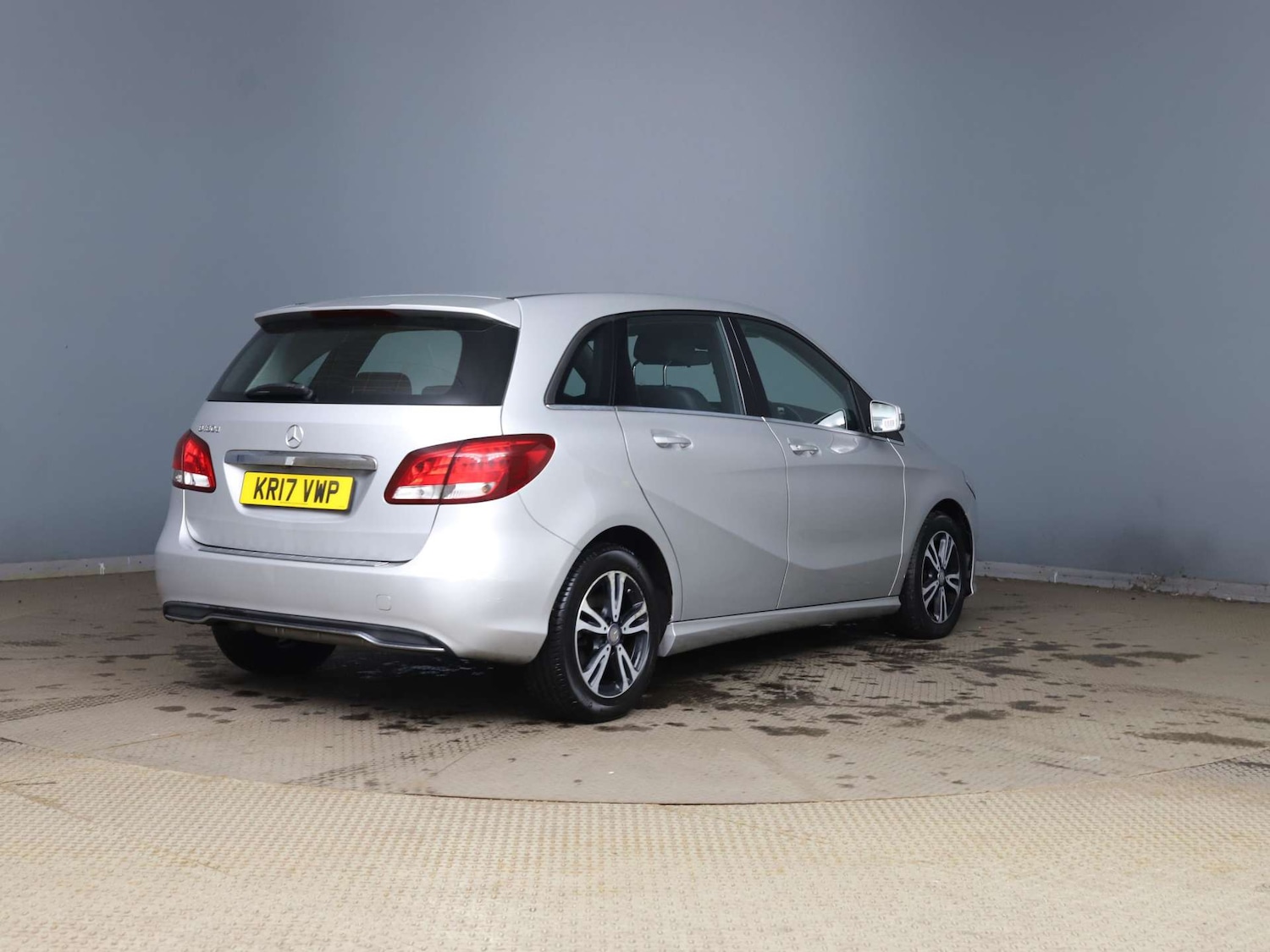 Used Mercedes-Benz B Class 2017 for sale - 77931934: Photo 11