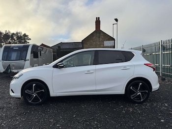 Used Nissan Pulsar 2017 for sale - 76966974: Photo