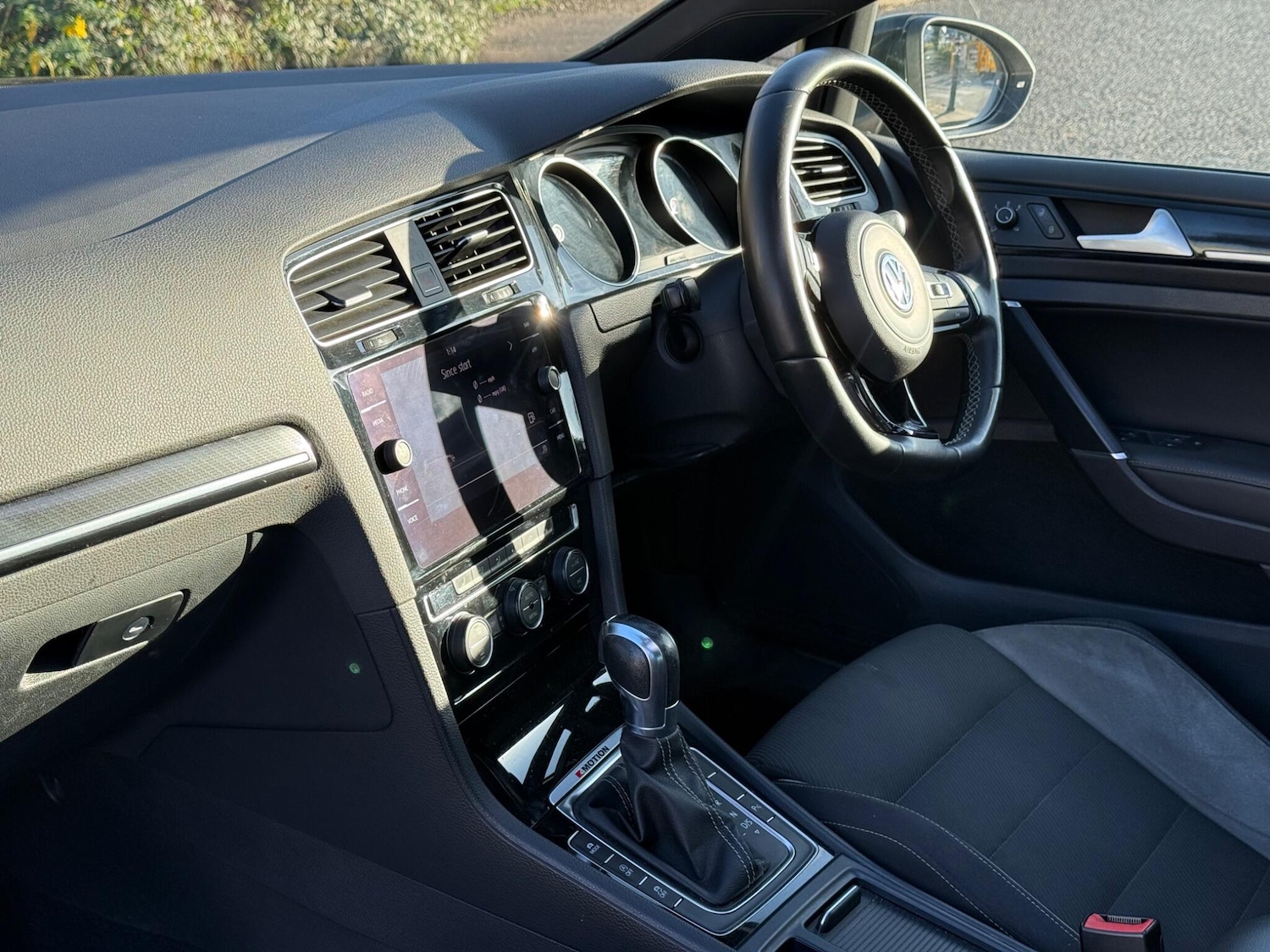 Used Volkswagen Golf 2015 for sale - 76596963: Photo 24