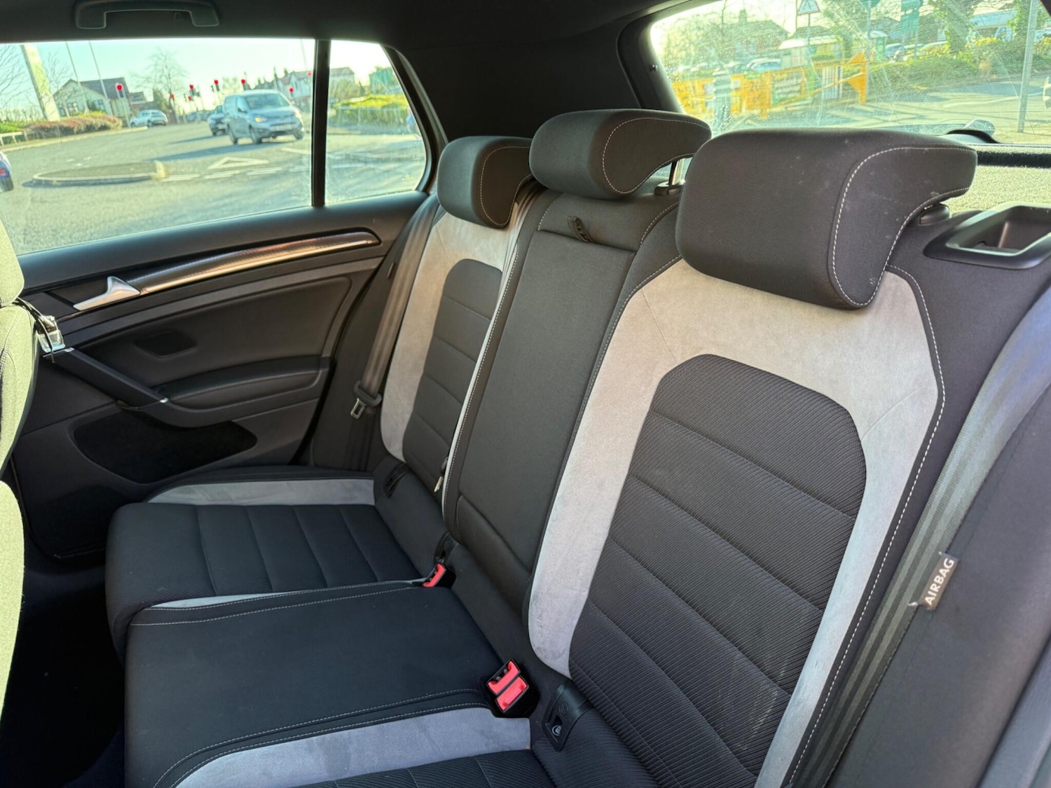 Used Volkswagen Golf 2015 for sale - 76596963: Photo 28