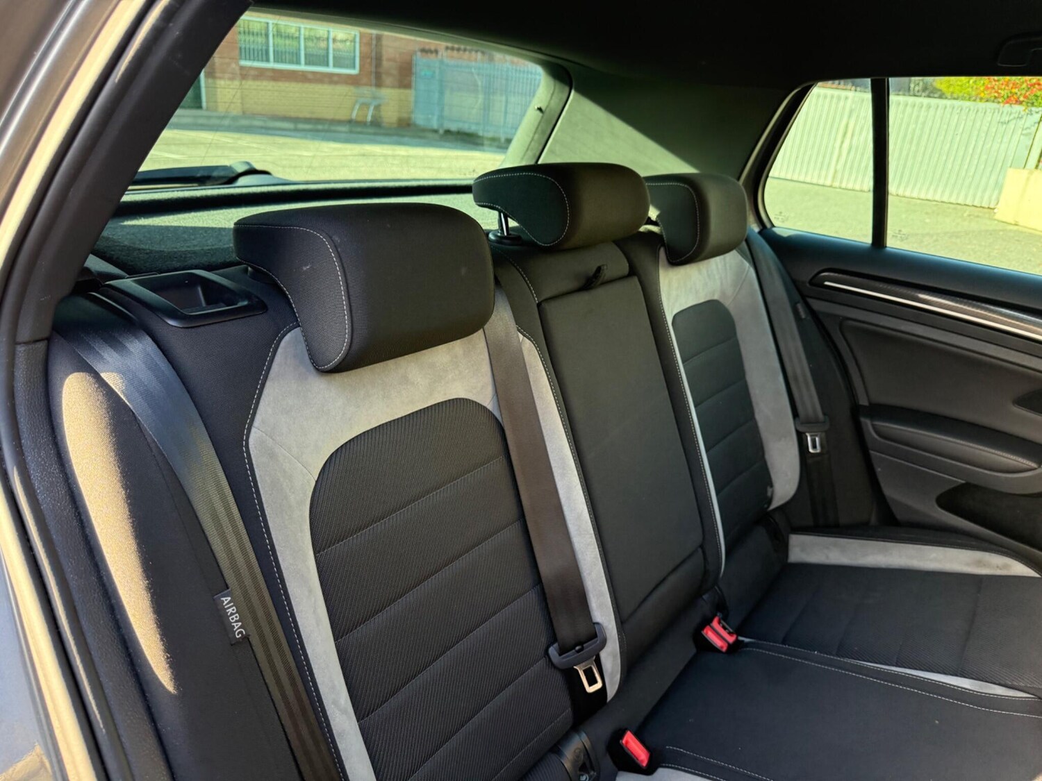 Used Volkswagen Golf 2015 for sale - 76596963: Photo 32