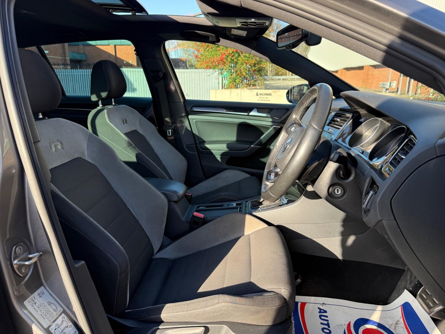 Used Volkswagen Golf 2015 for sale - 76596963: Photo 35