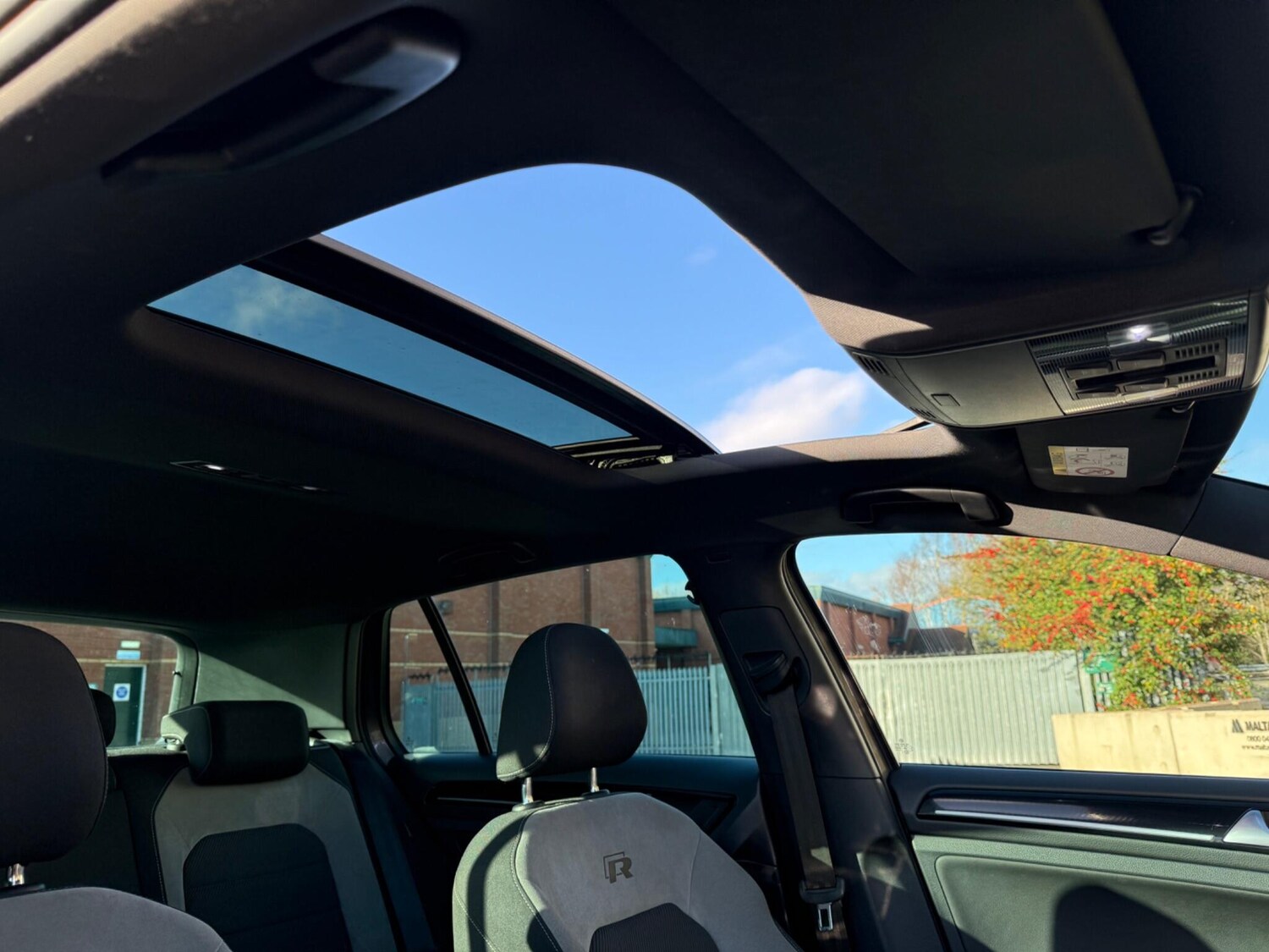 Used Volkswagen Golf 2015 for sale - 76596963: Photo 69