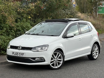 Used Volkswagen Polo 2015 for sale - 76408633: Photo