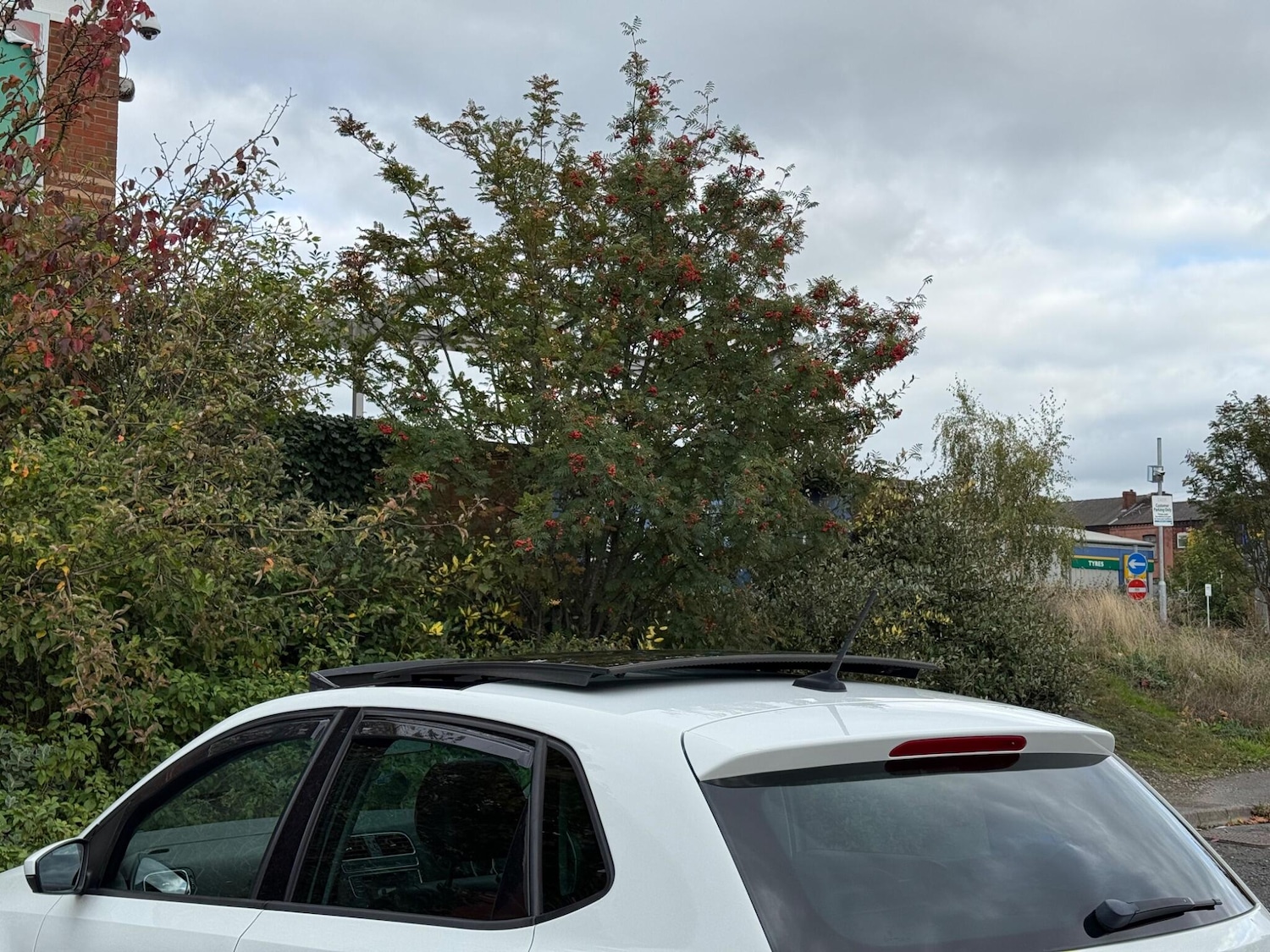 Used Volkswagen Polo 2015 for sale - 76408633: Photo 20