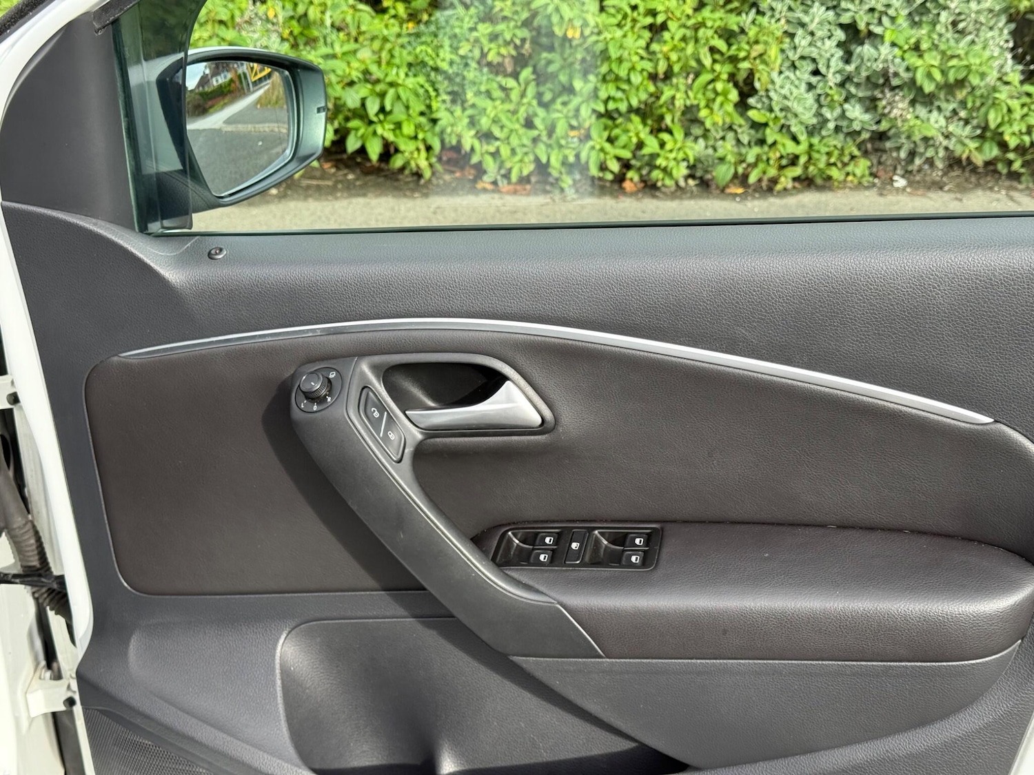 Used Volkswagen Polo 2015 for sale - 76408633: Photo 42