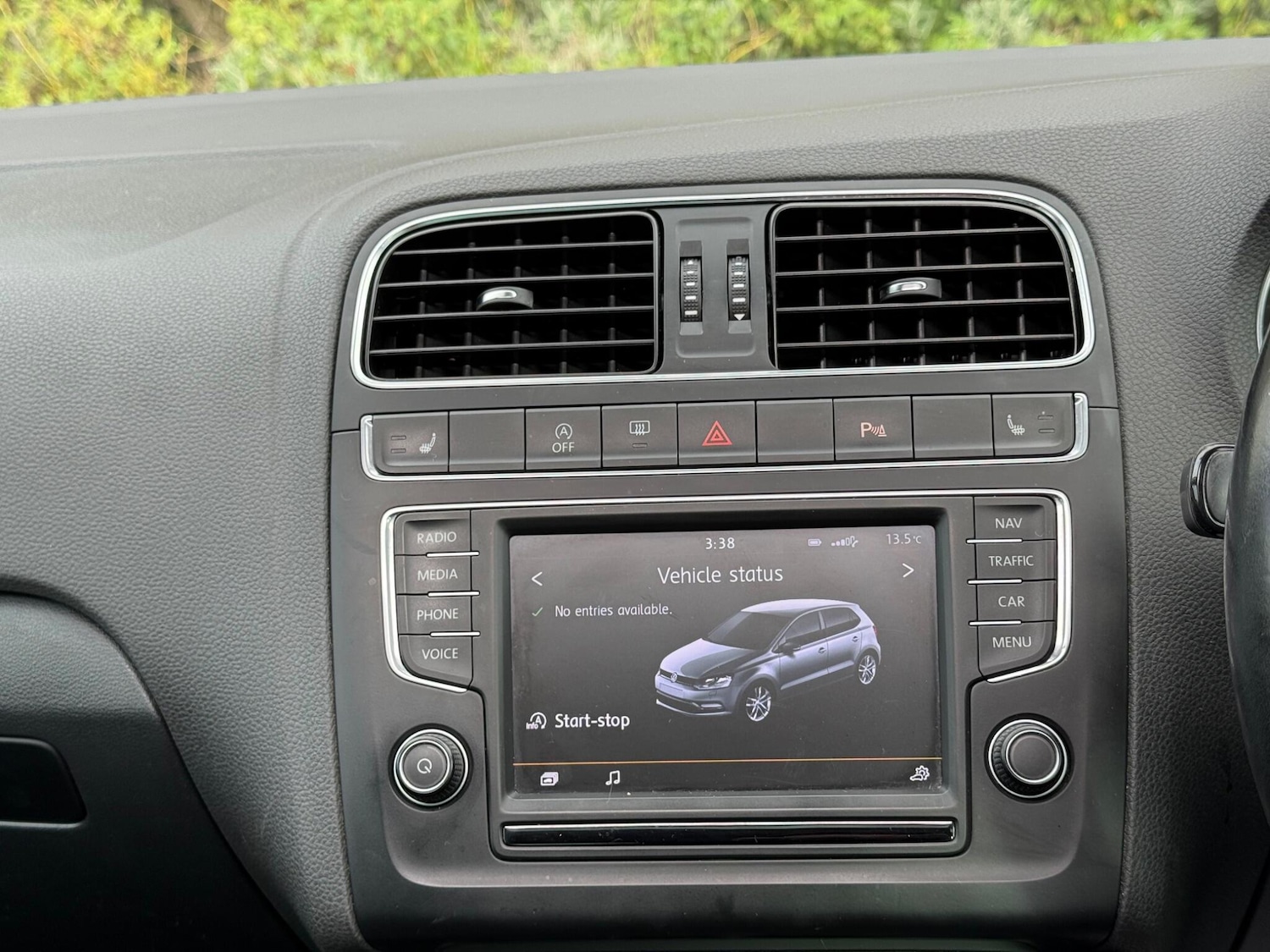 Used Volkswagen Polo 2015 for sale - 76408633: Photo 56