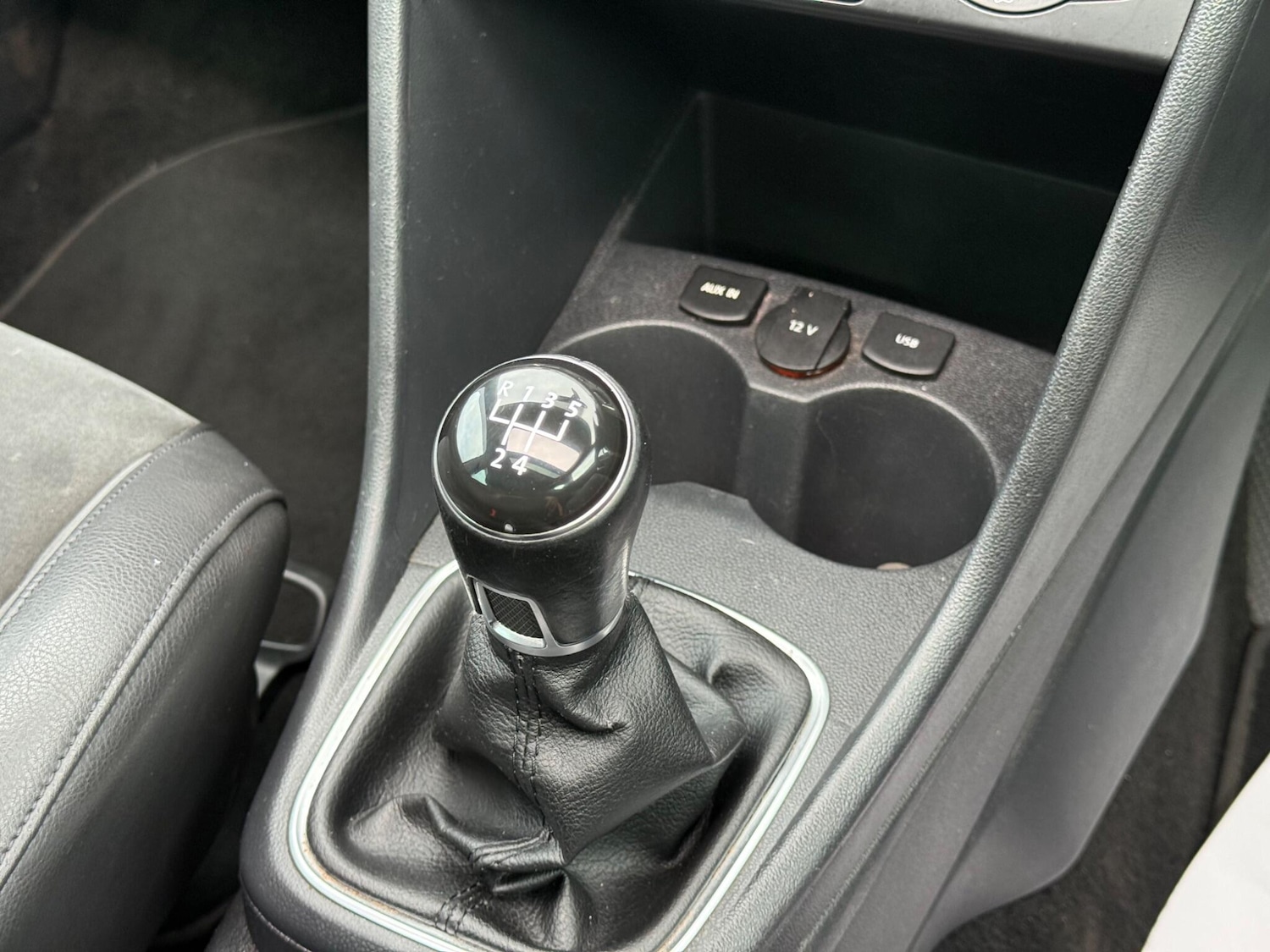 Used Volkswagen Polo 2015 for sale - 76408633: Photo 64