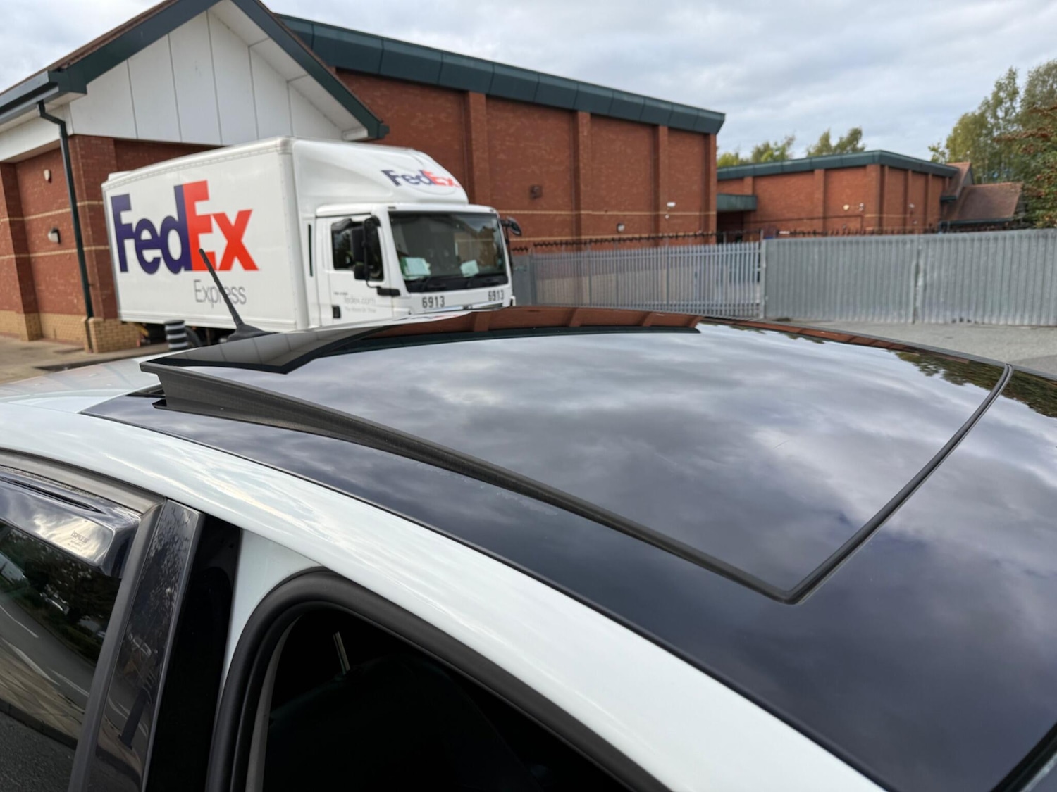 Used Volkswagen Polo 2015 for sale - 76408633: Photo 76