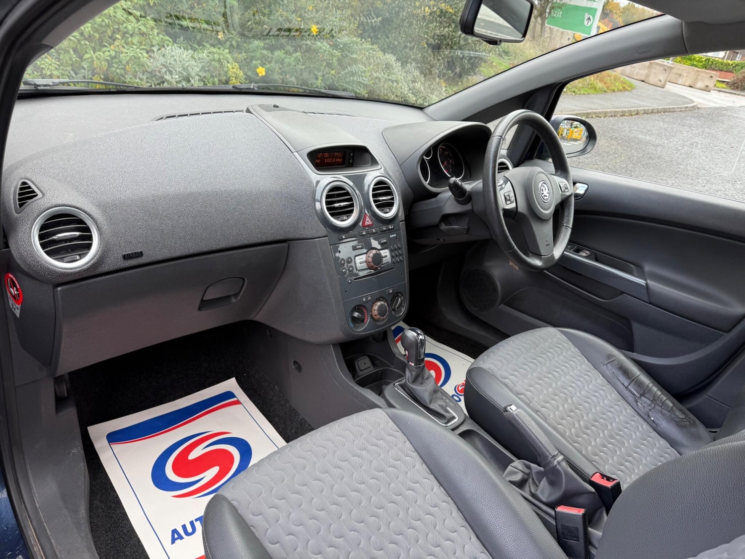 Used Vauxhall Corsa 2011 for sale - 76409445: Photo 28