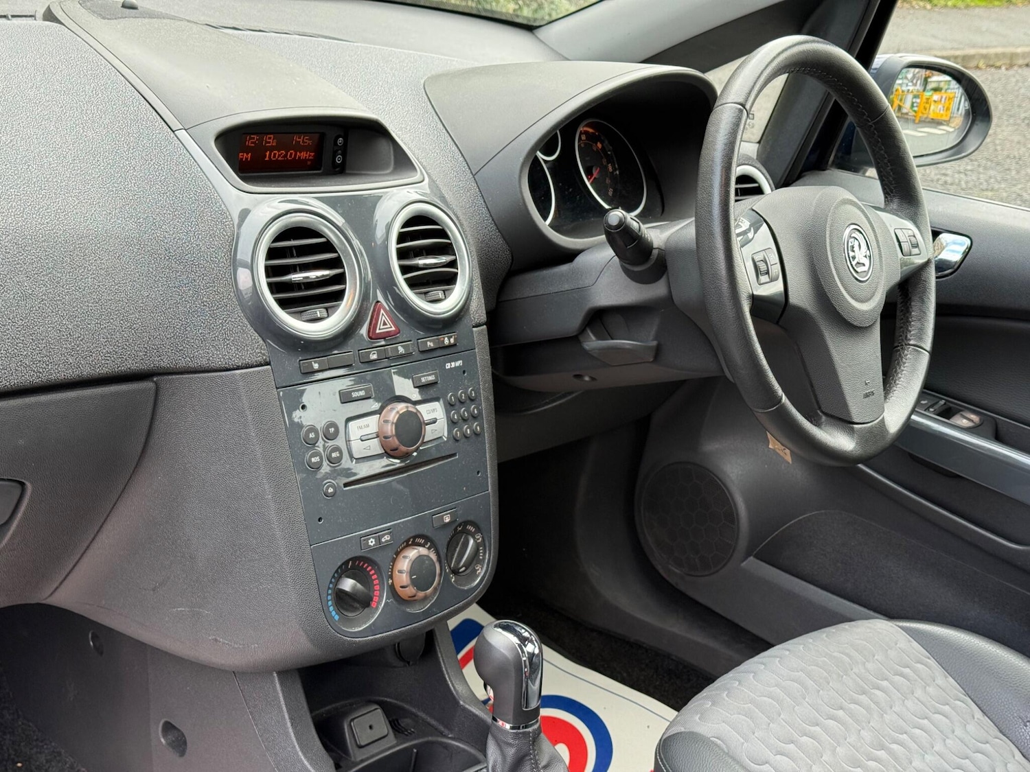 Used Vauxhall Corsa 2011 for sale - 76409445: Photo 29