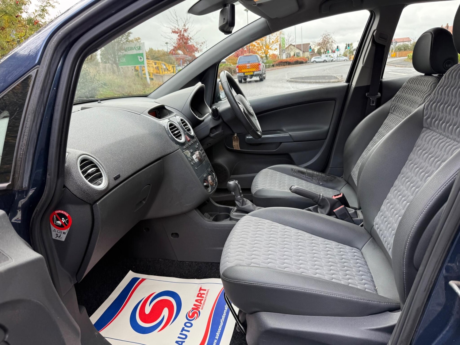 Used Vauxhall Corsa 2011 for sale - 76409445: Photo 32