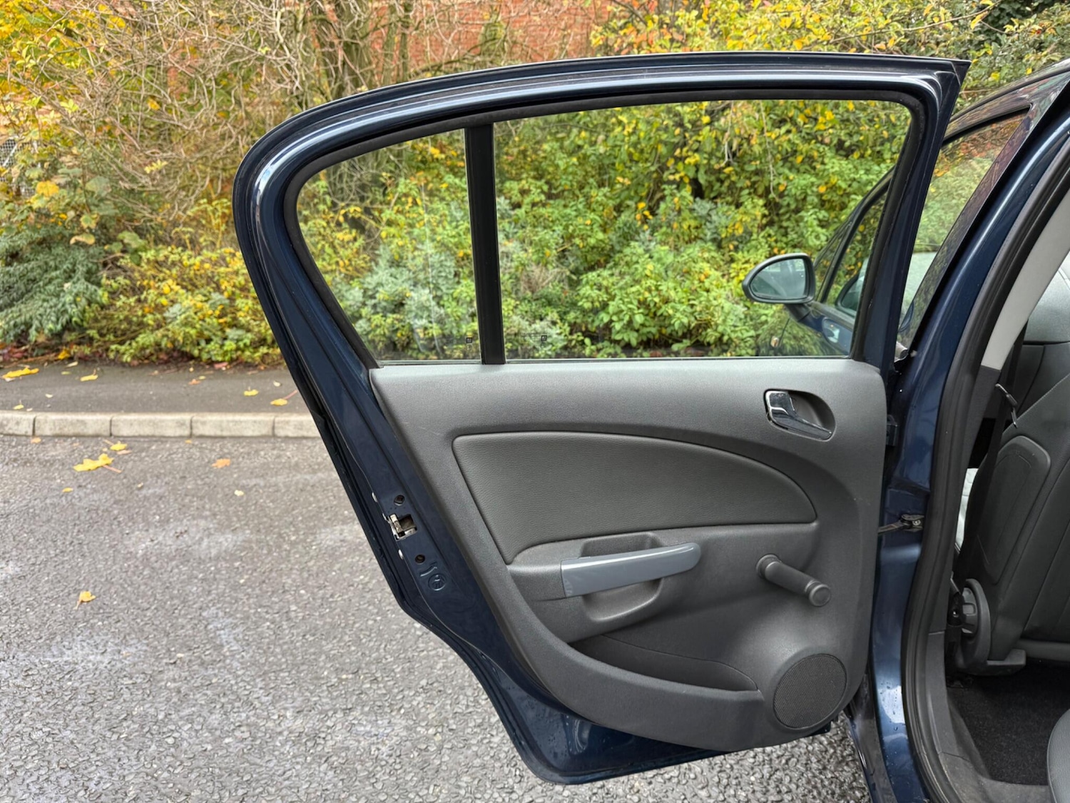 Used Vauxhall Corsa 2011 for sale - 76409445: Photo 39