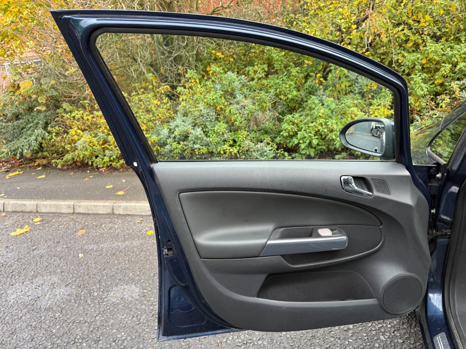 Used Vauxhall Corsa 2011 for sale - 76409445: Photo 40