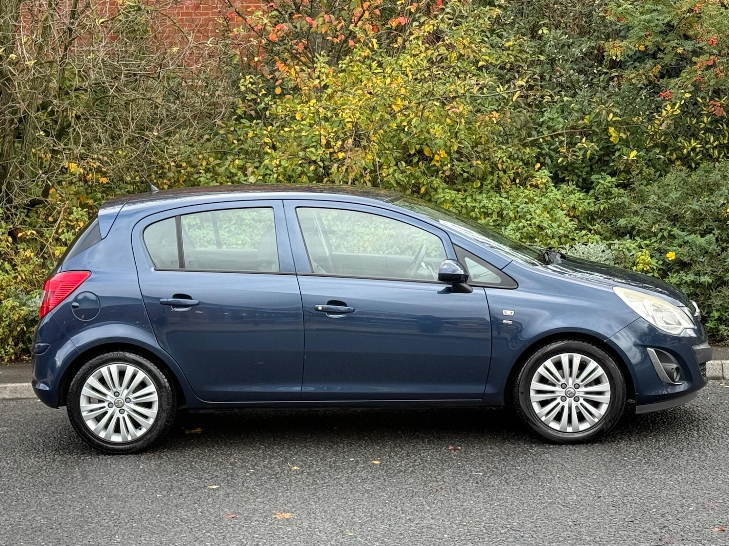Used Vauxhall Corsa 2011 for sale - 76409445: Photo 8
