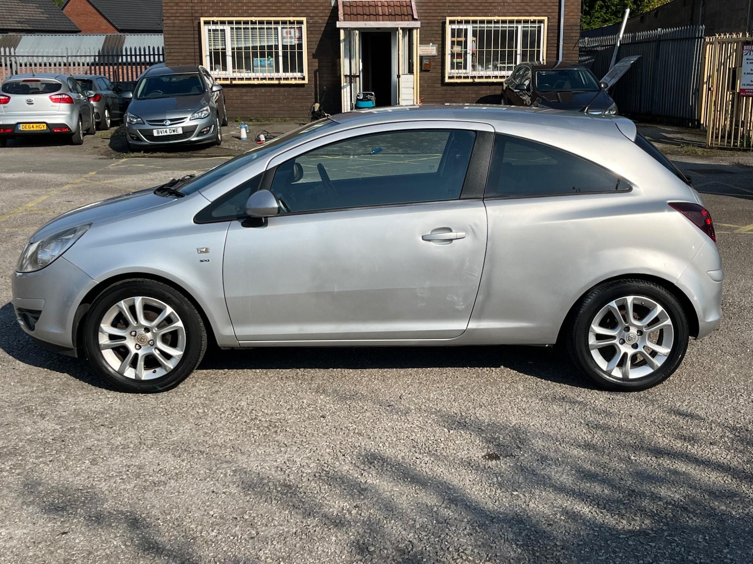 Used Vauxhall Corsa 2010 for sale - 76408740: Photo 10