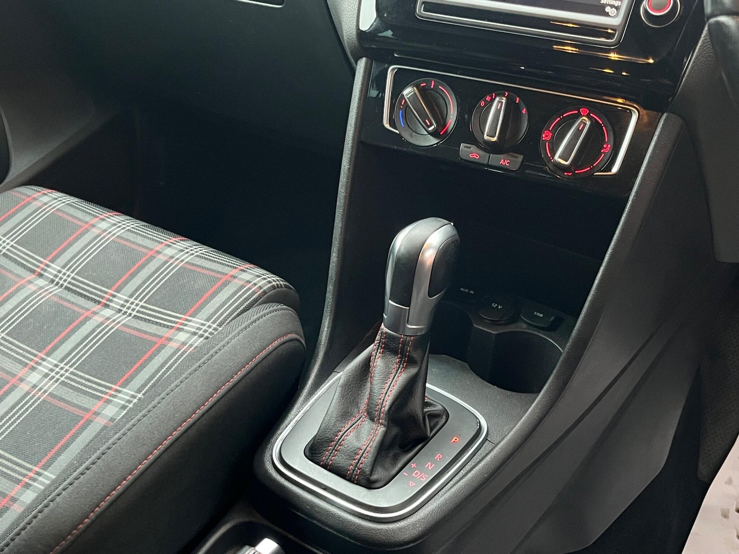 Used Volkswagen Polo 2017 for sale - 76408870: Photo 57