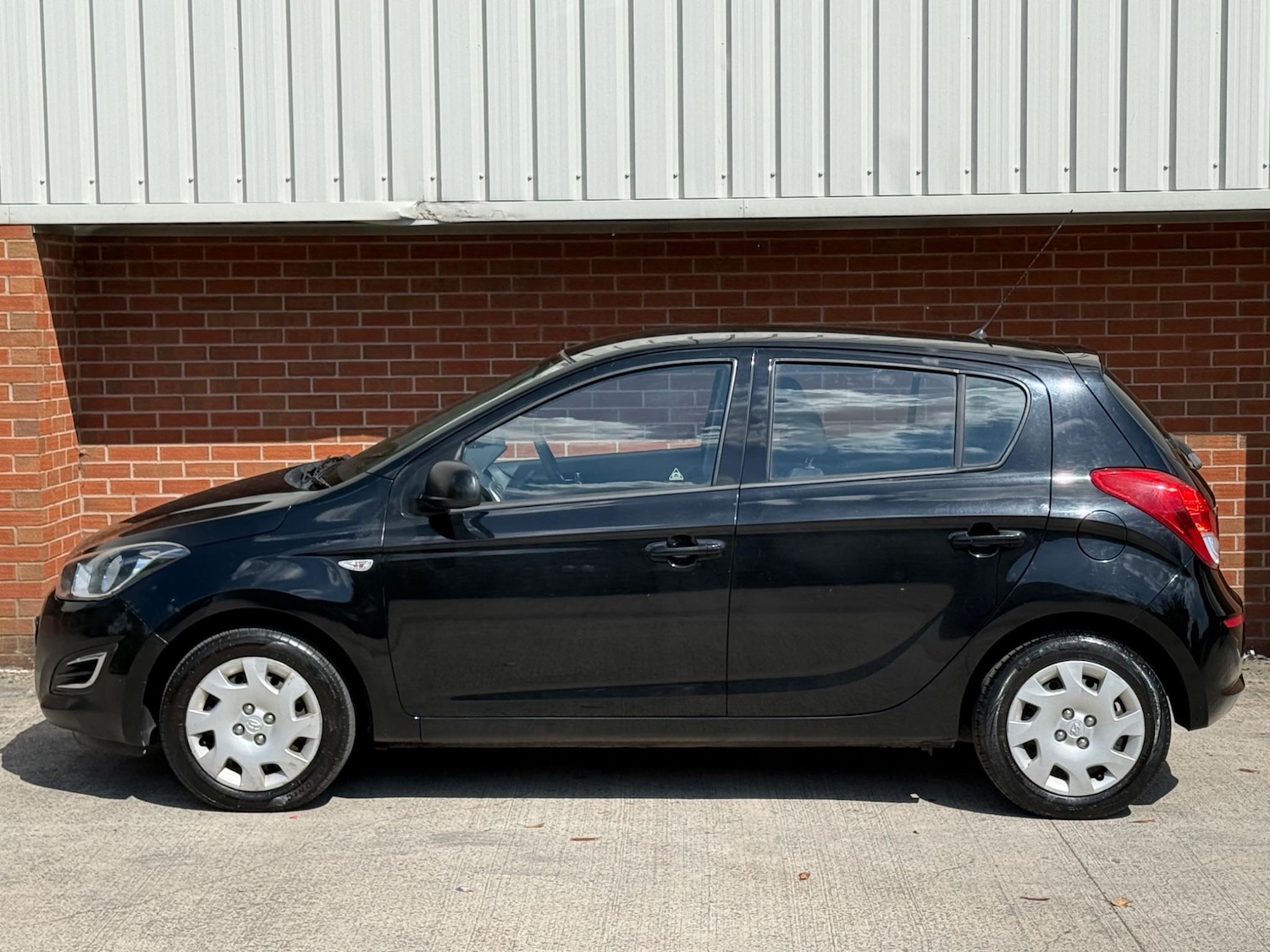 Used Hyundai i20 2012 for sale - 76409087: Photo 10