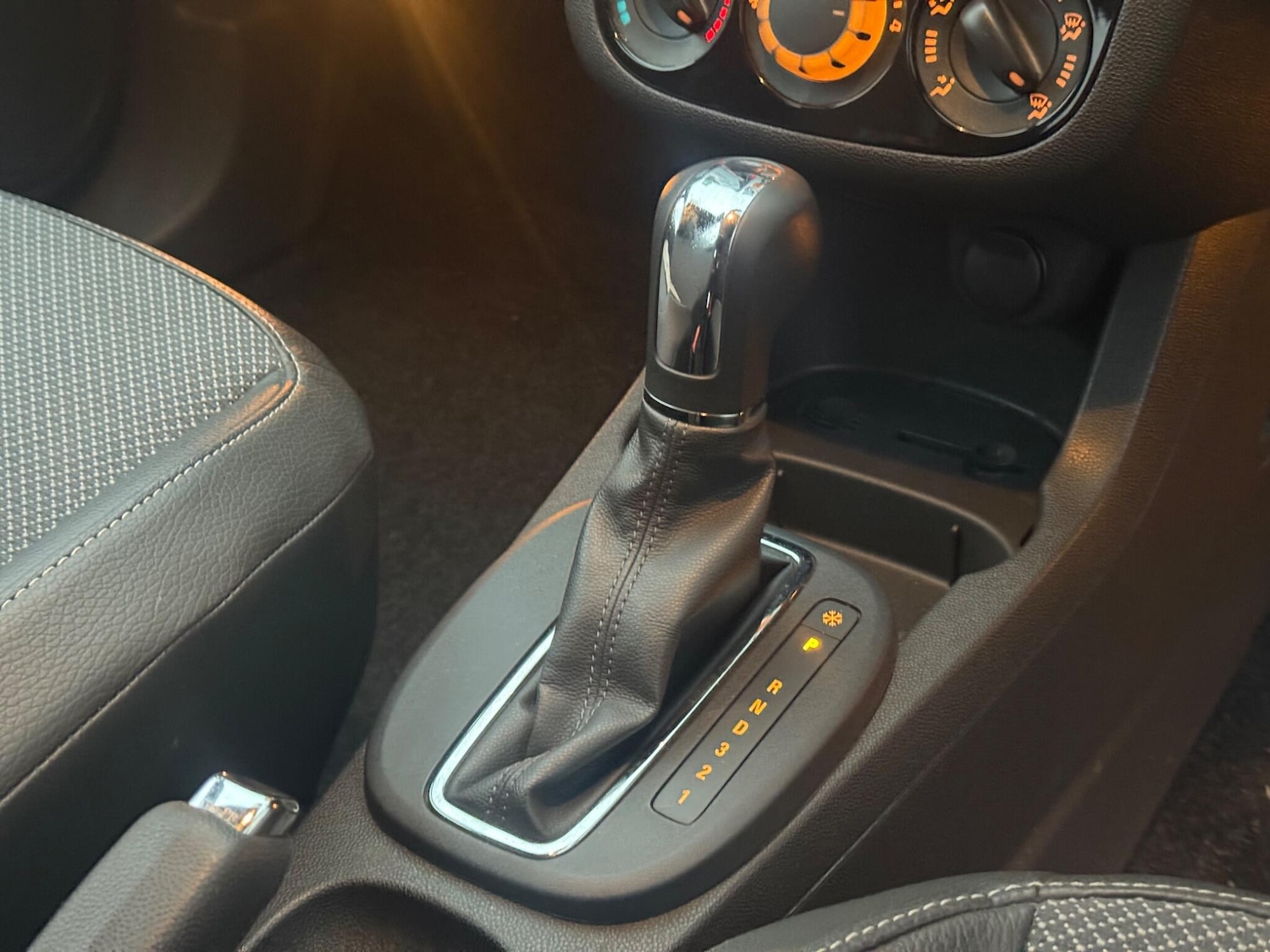 Used Vauxhall Corsa 2007 for sale - 76839473: Photo 38