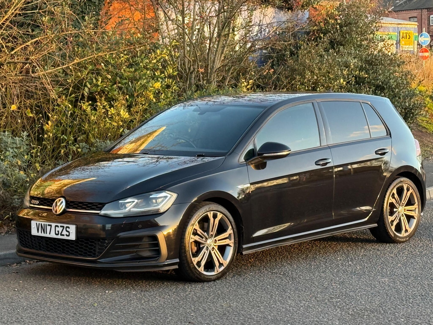 Used Volkswagen Golf 2017 for sale - 76408950: Photo 5
