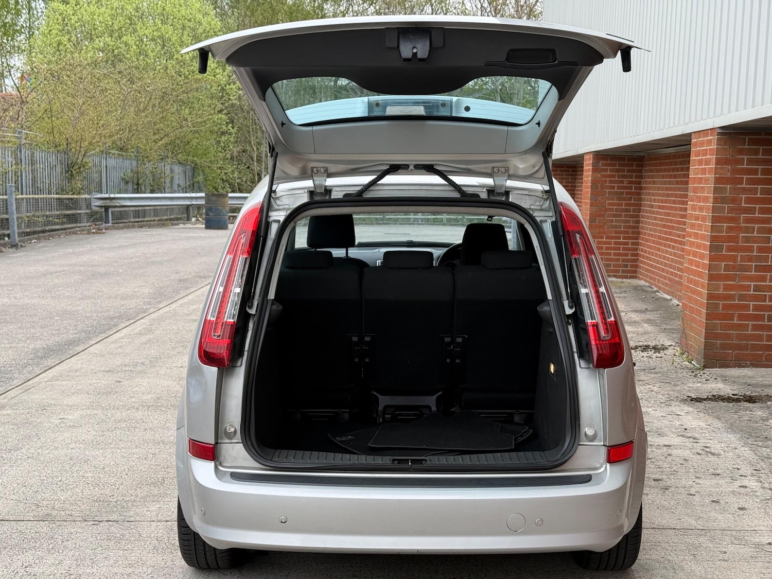 Used Ford C-Max 2010 for sale - 76408890: Photo 12