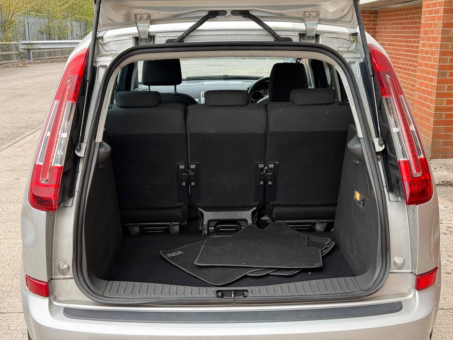 Used Ford C-Max 2010 for sale - 76408890: Photo 13