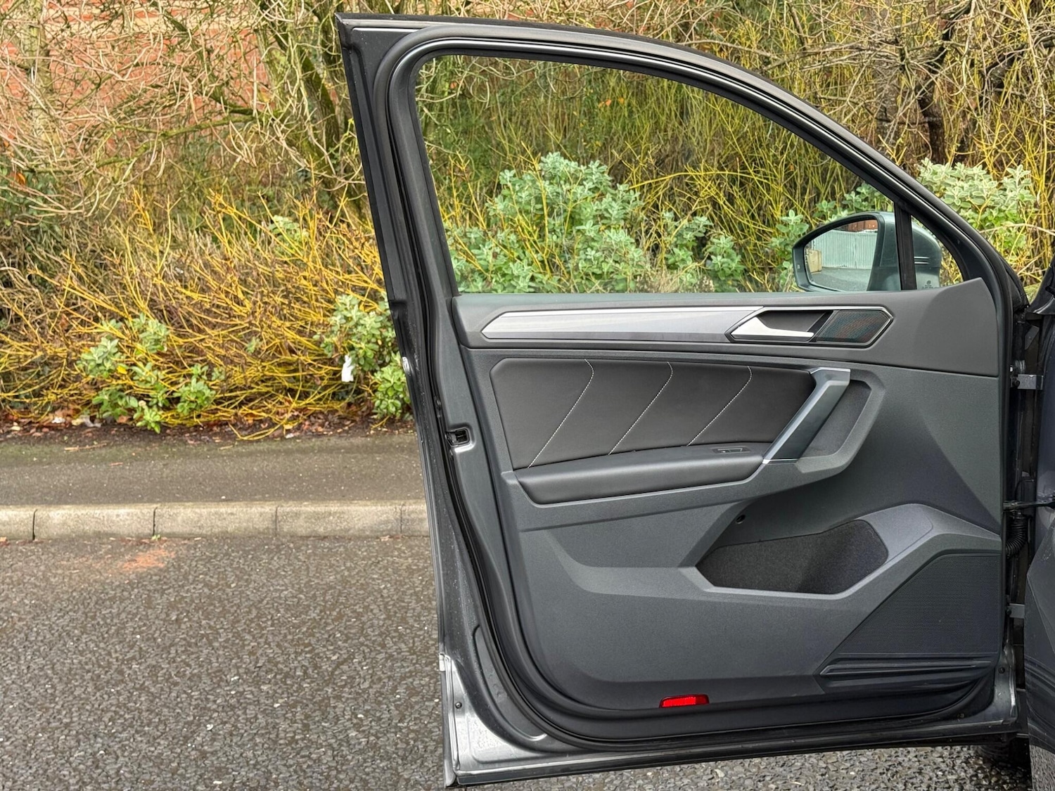 Used Volkswagen Tiguan 2017 for sale - 77052445: Photo 28