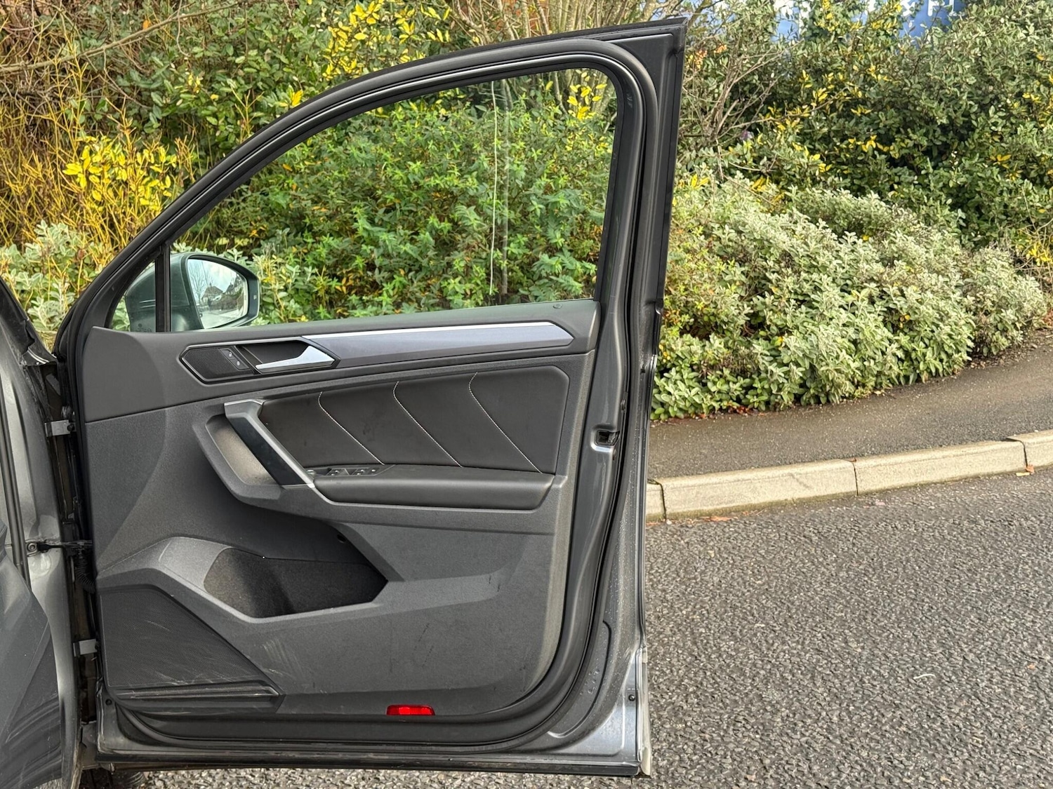 Used Volkswagen Tiguan 2017 for sale - 77052445: Photo 31