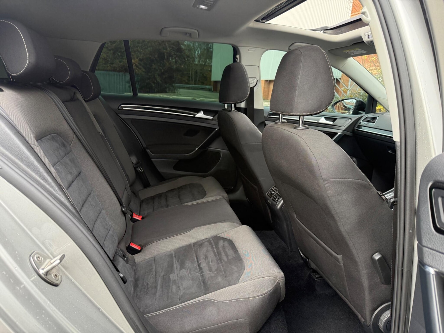 Used Volkswagen Golf 2016 for sale - 76484305: Photo 30