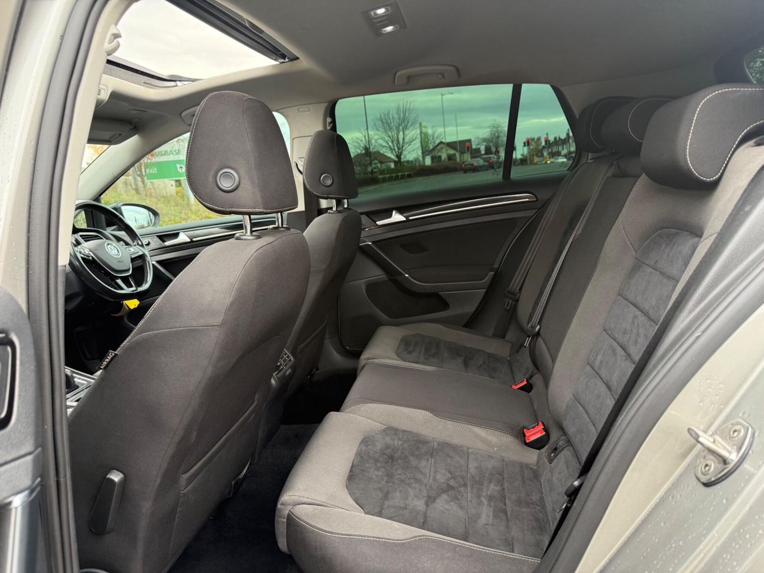 Used Volkswagen Golf 2016 for sale - 76484305: Photo 32