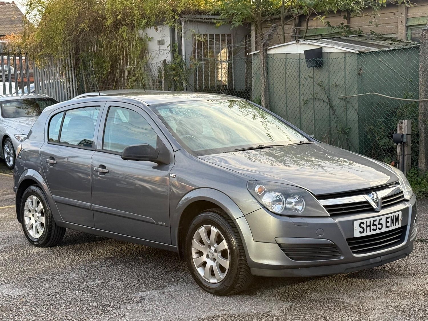 Used Vauxhall Astra 2005 for sale - 76409301: Photo 2