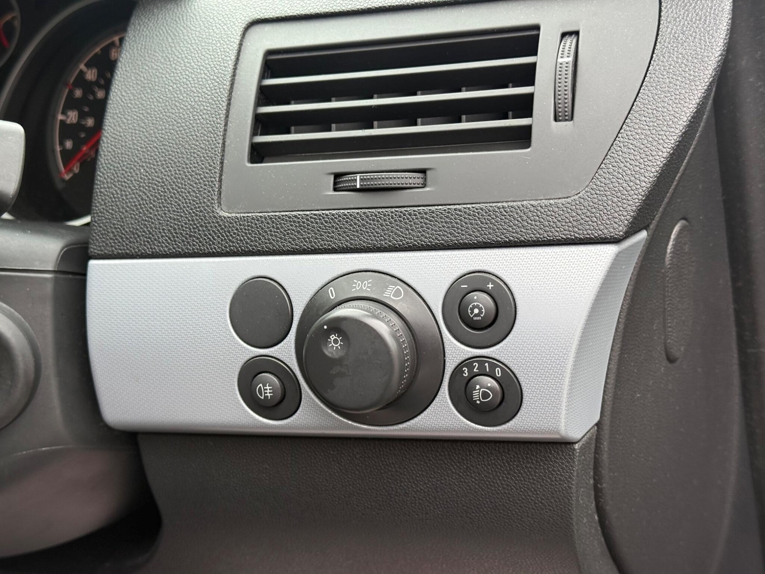 Used Vauxhall Astra 2005 for sale - 76408480: Photo 34