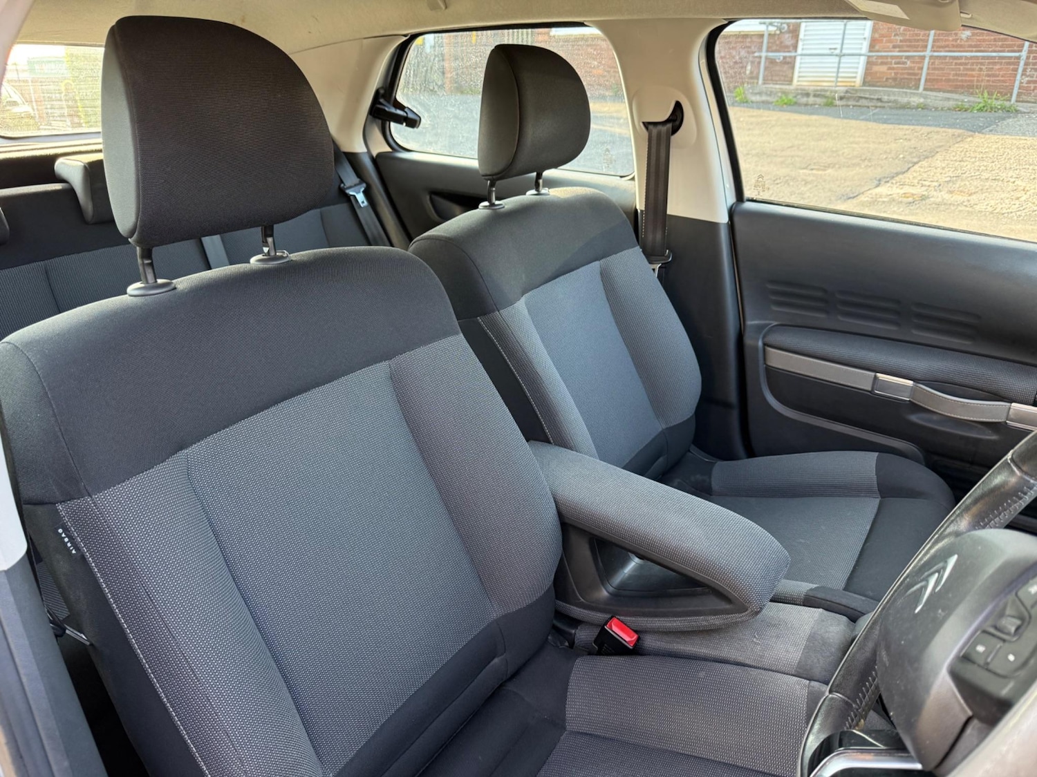 Used Citroen C4 Cactus 2014 for sale - 76409566: Photo 35