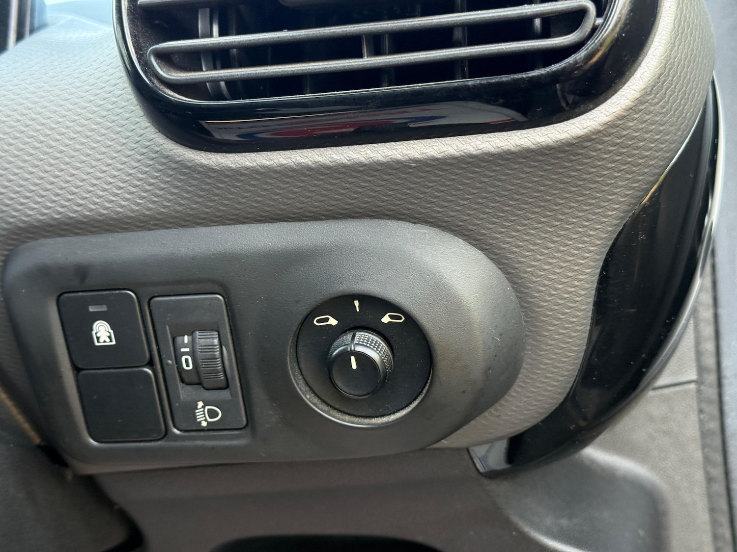 Used Citroen C4 Cactus 2014 for sale - 76409566: Photo 55