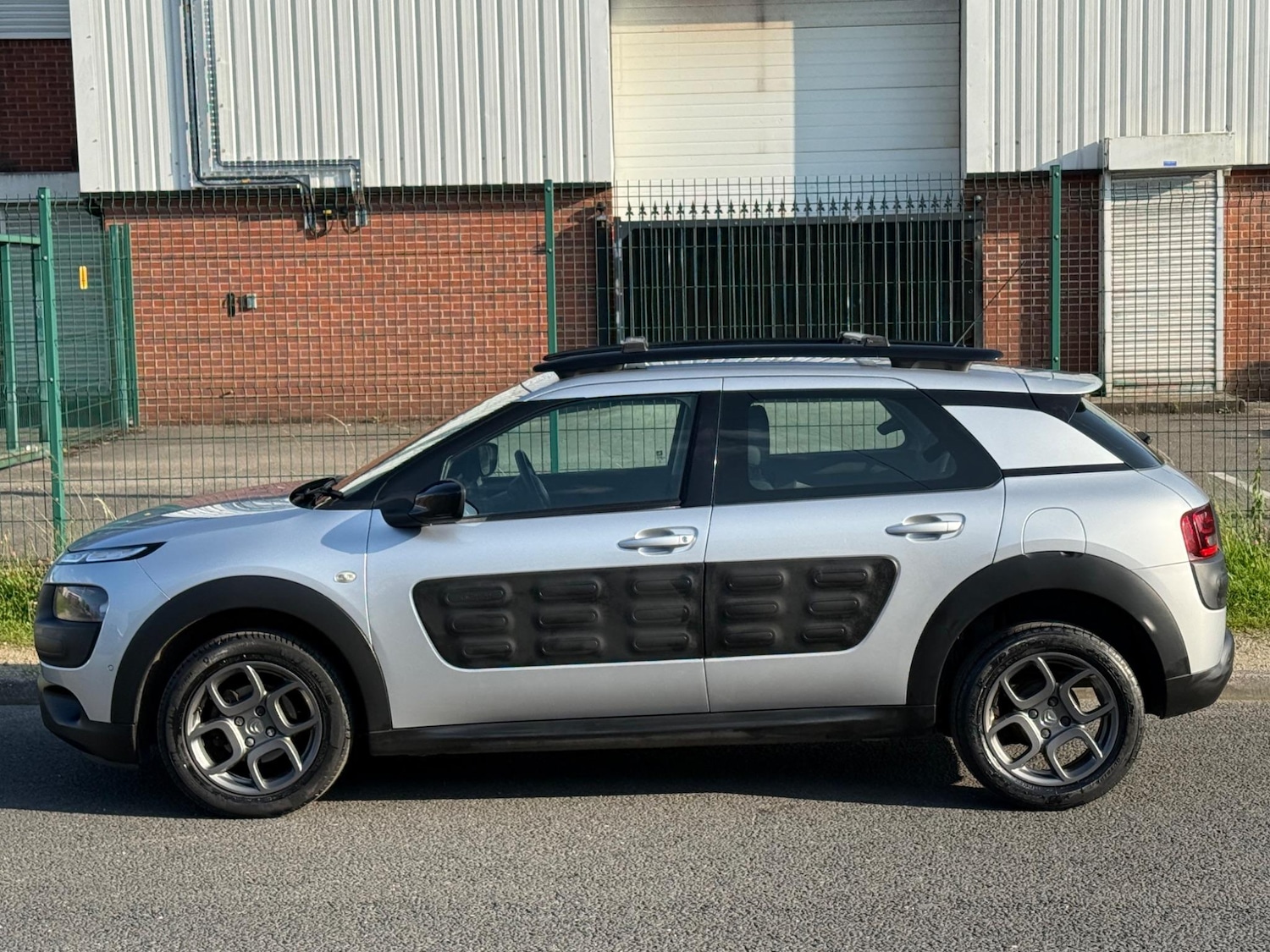 Used Citroen C4 Cactus 2014 for sale - 76409566: Photo 9
